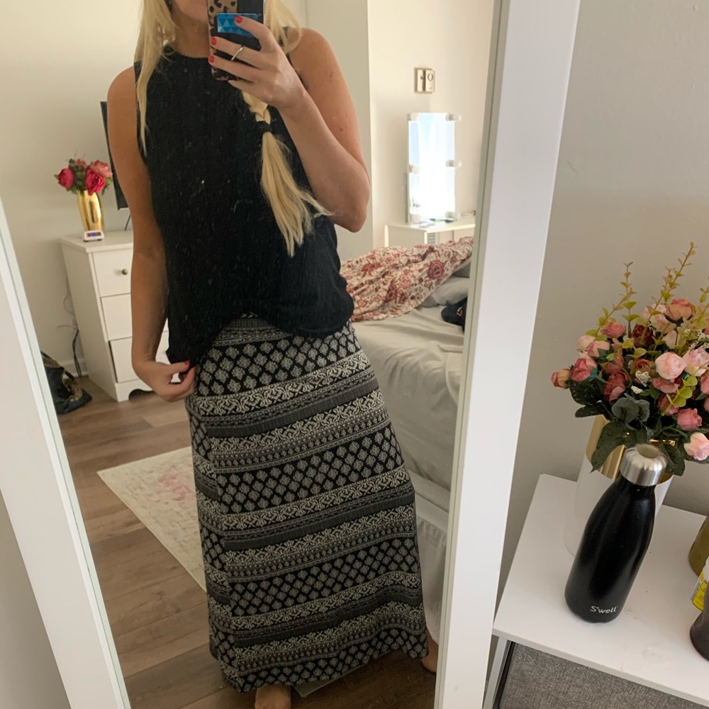 Black and white maxi skirt